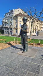 Памятник Чарли Чаплину на набережной Веве